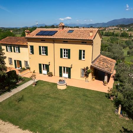 B&B La Casetta Монтекарло Екстериор снимка