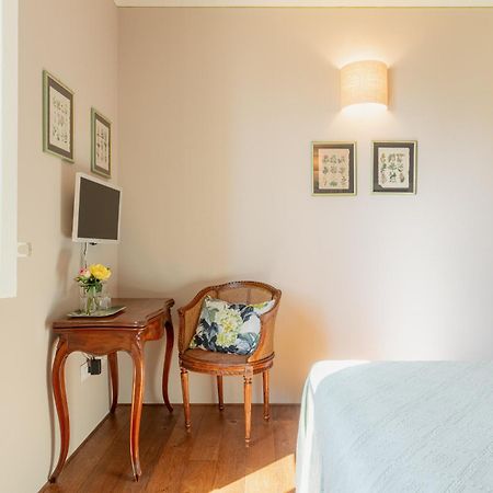 B&B La Casetta Монтекарло Екстериор снимка