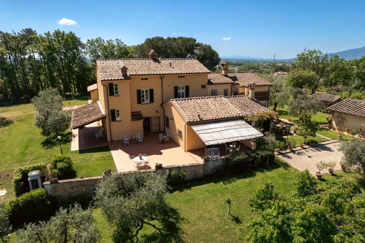 B&B La Casetta Монтекарло Екстериор снимка